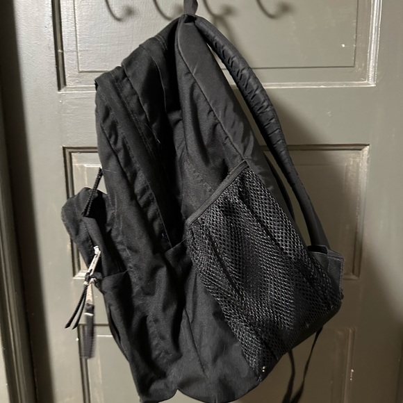 BIG Black Jansport Backpack 5 Zip Pockets - Picture 2 of 6